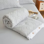 Craftsmanship  Quilt/Comforter - Image 7